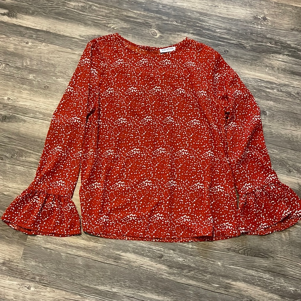 Size large polka dot top
